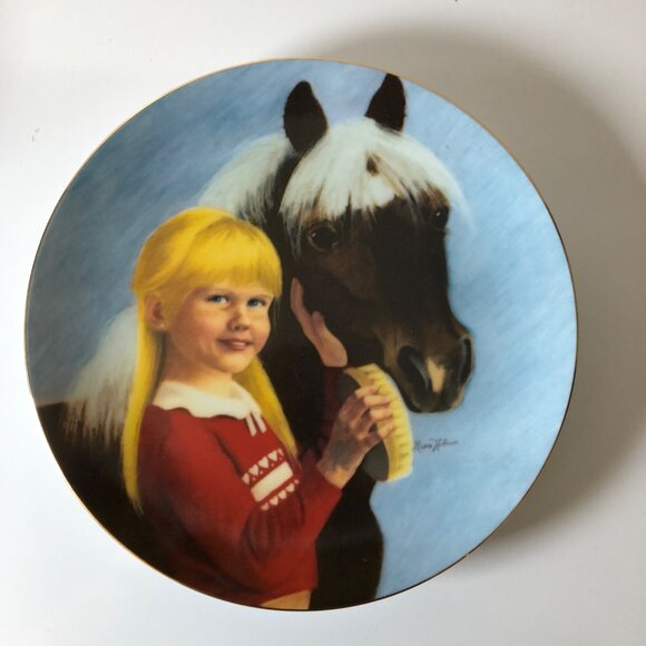 Elizabeth Collector Plate By Leesa Hoffmann Limited Edition 1984 Country Friends - Picture 2 of 5